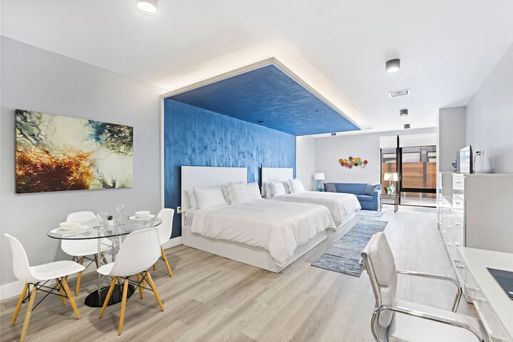 Global Luxury Suites at the Arches