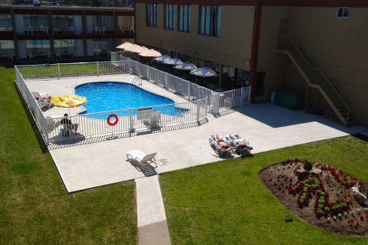 Pool 10 of 67