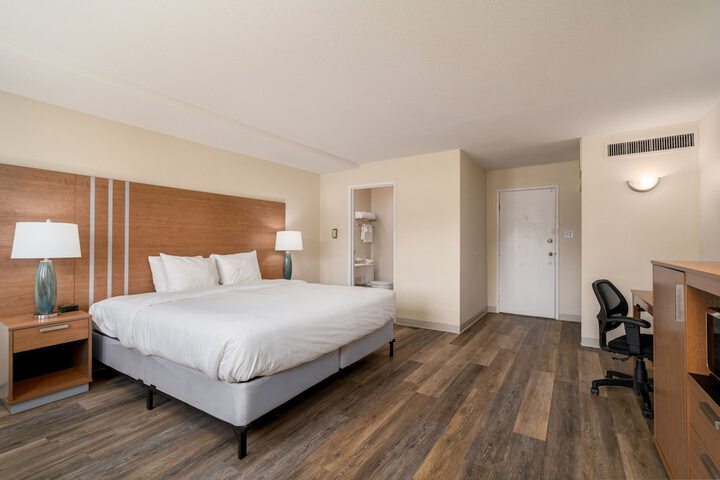Room 7 of 17