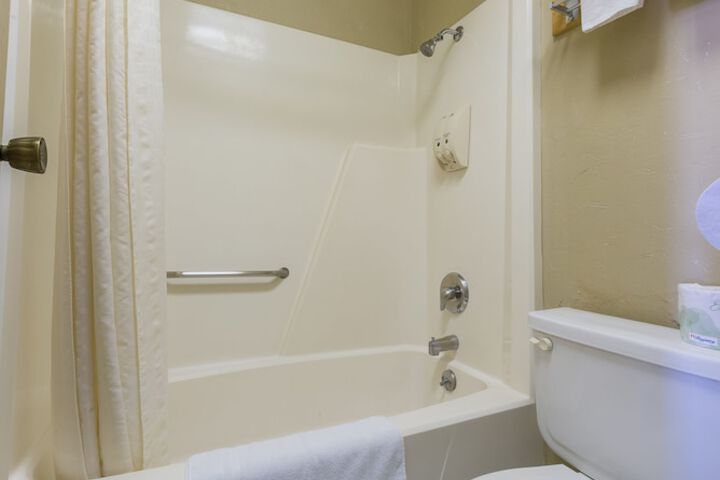 Room 53 of 70