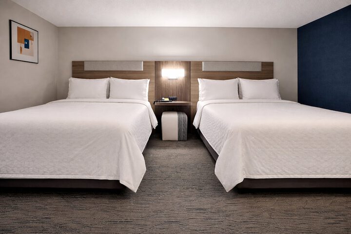 Holiday Inn Express Hotel & Suites St. Paul-Woodbury by IHG