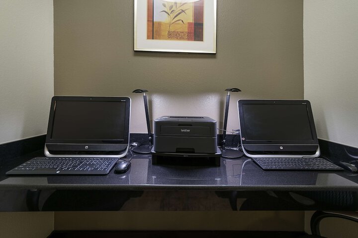 Business Center 53 of 53