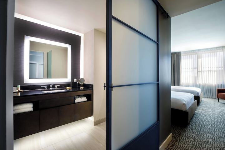 Room 58 of 99