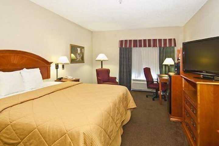 Room 13 of 19