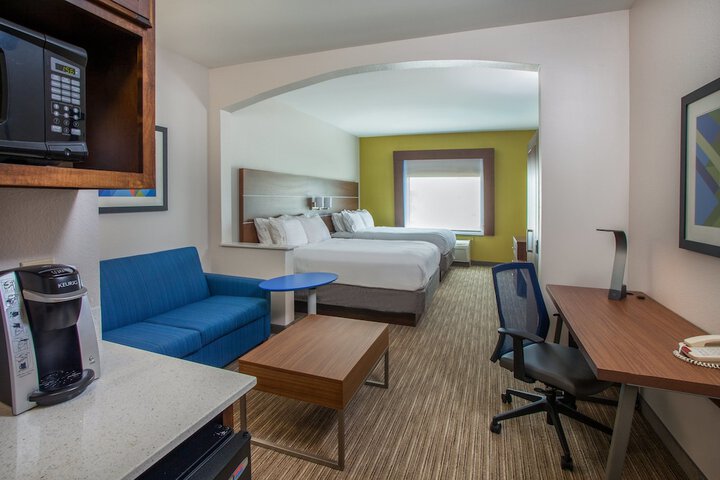 Room 28 of 52