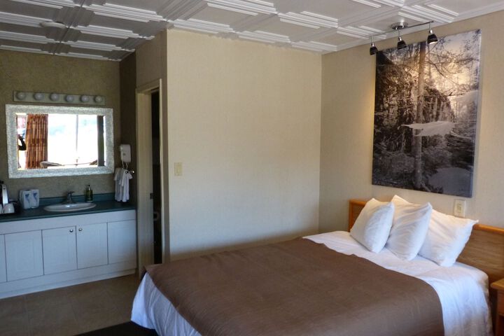 Room 6 of 40