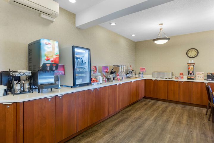 Best Western Plus Park Place Inn & Suites