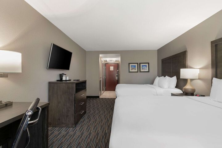 Room 42 of 59