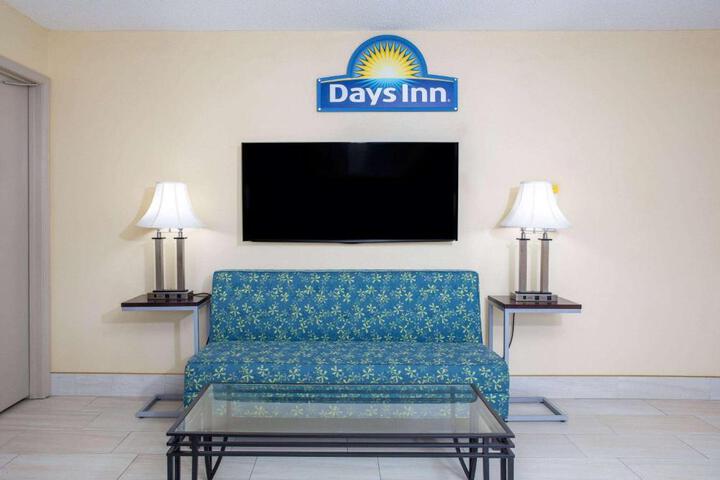 Days Inn by Wyndham Chipley