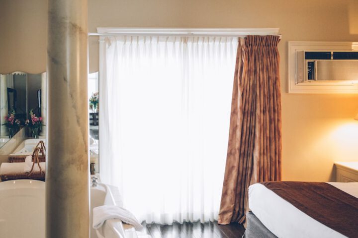 Room 13 of 64