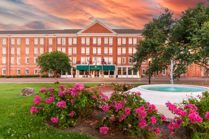Natchez Grand Hotel & Suites on the River