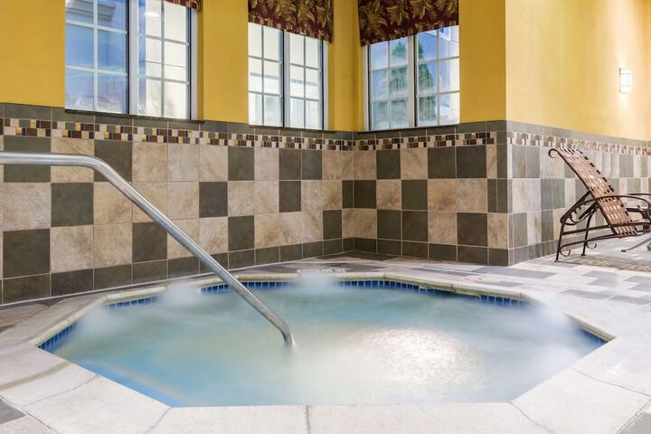 Homewood Suites by Hilton Holyoke-Springfield / North