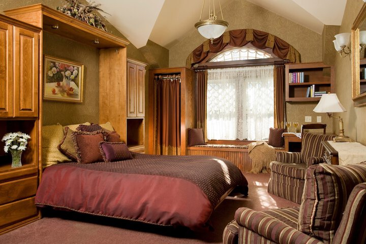 Berry Manor Inn