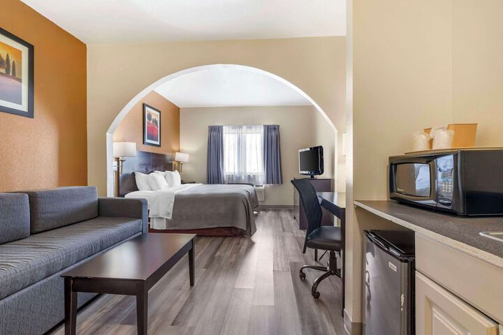 Room 40 of 129