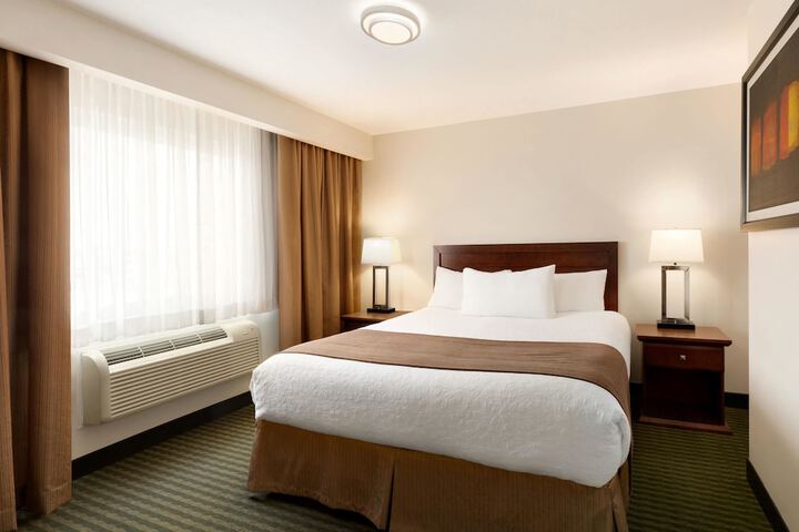 Travelodge by Wyndham Weyburn