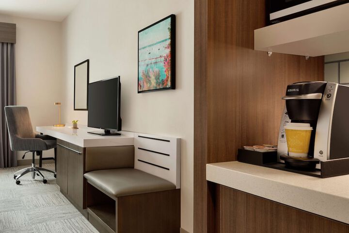 Room 18 of 32