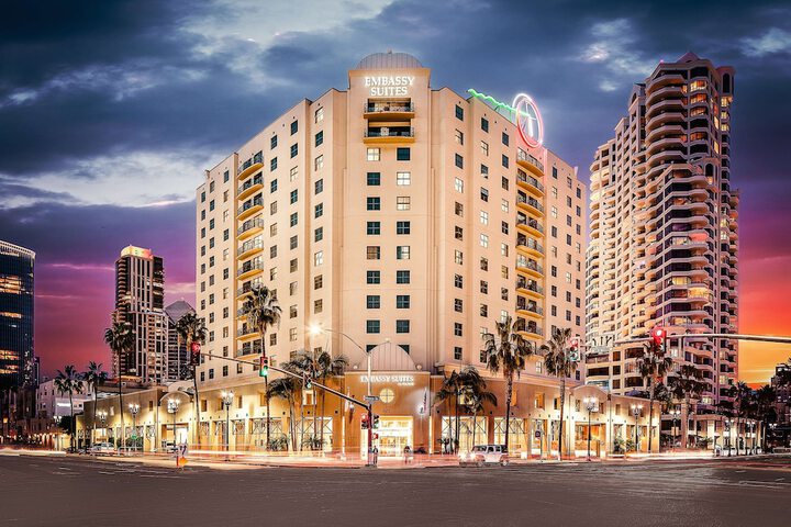 Hotel 4 of 64