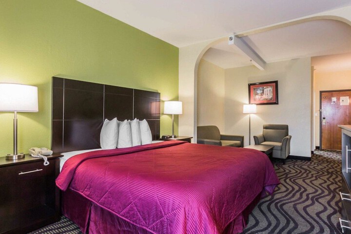 Quality Inn & Suites North Montgomery