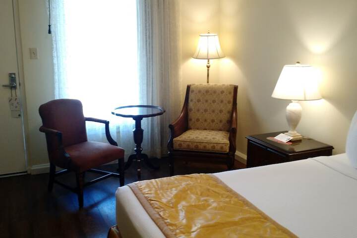 Room 12 of 35