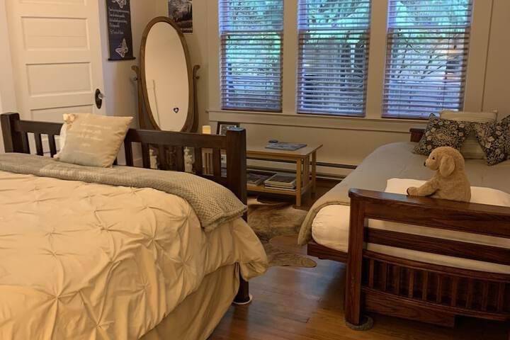 Mountain Meadows Inn