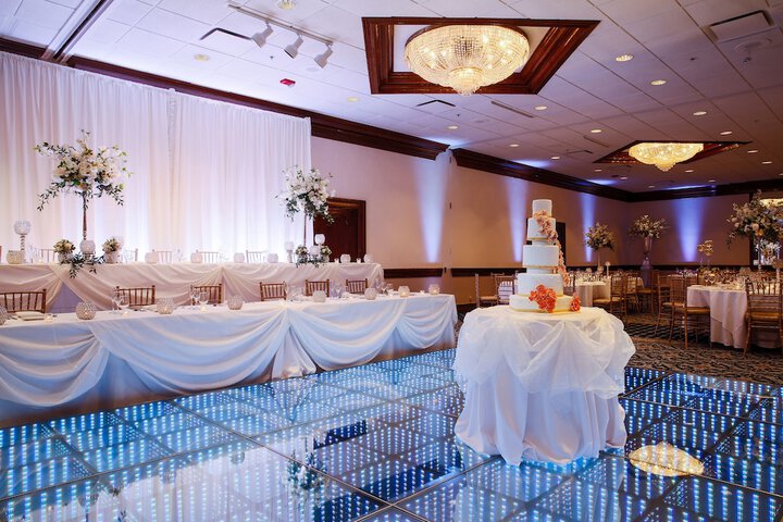 Ballroom/Hall 63 of 75