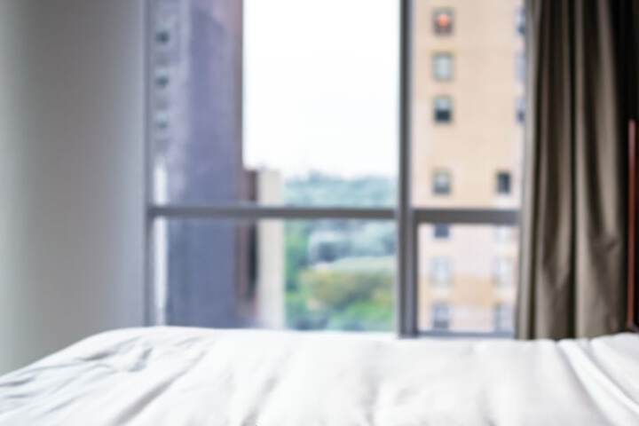 Room 32 of 103