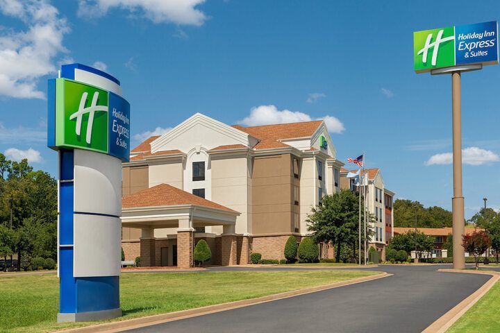 Hotel 2 of 43