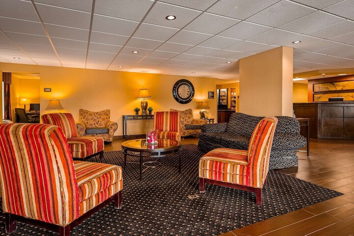 Best Western Plus Parkway Hotel