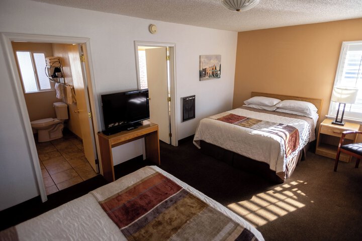 Room 17 of 28