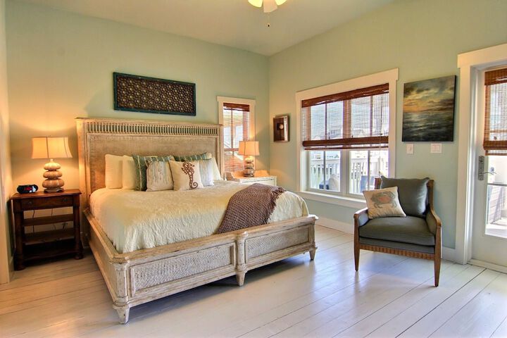 Room 8 of 27