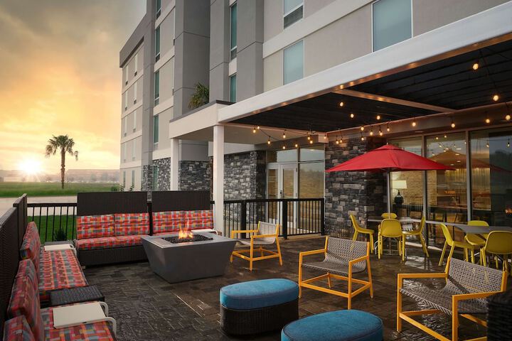 Terrace/Patio 27 of 28