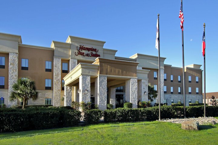 Hotel 3 of 68