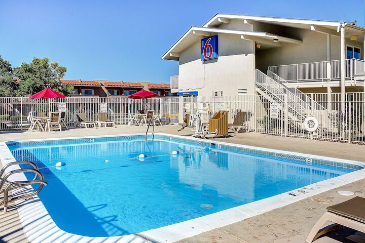 Pool 11 of 53