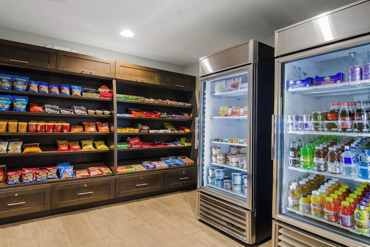 Staybridge Suites Marquette by IHG