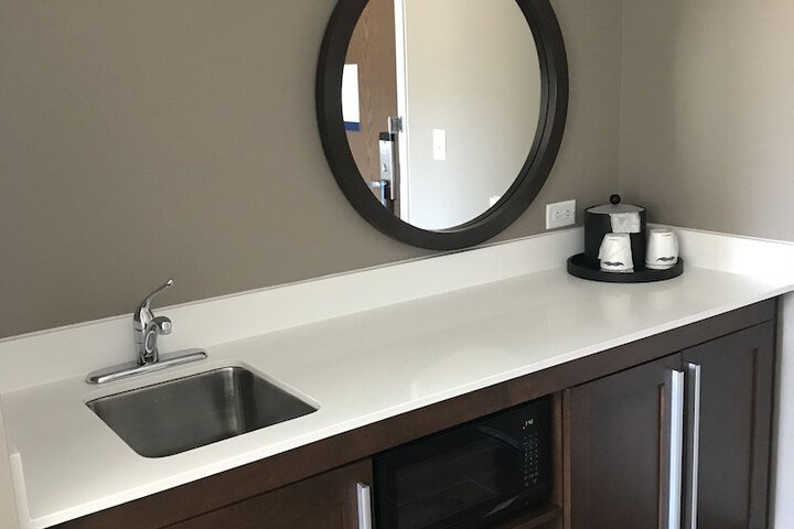 Room 33 of 50