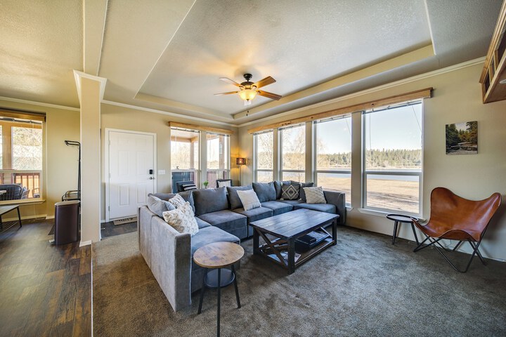 Newport Riverfront Home w / Deck + Fire Pit!