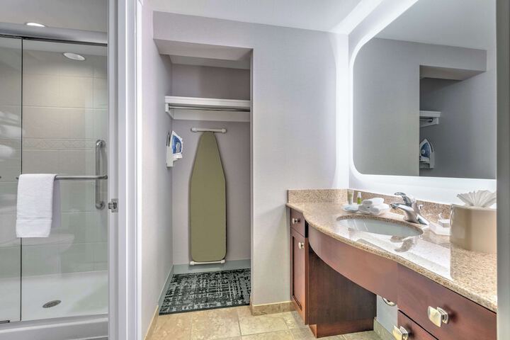Room 21 of 35