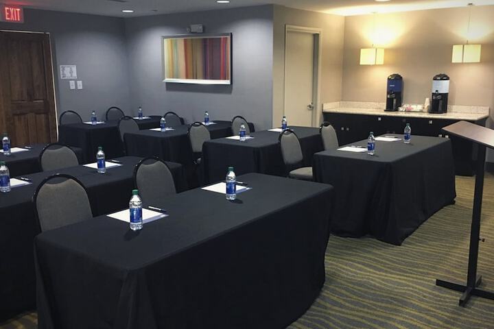 Holiday Inn Express & Suites Jackson Downtown - Coliseum by IHG