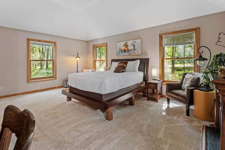 North Oaks Estate