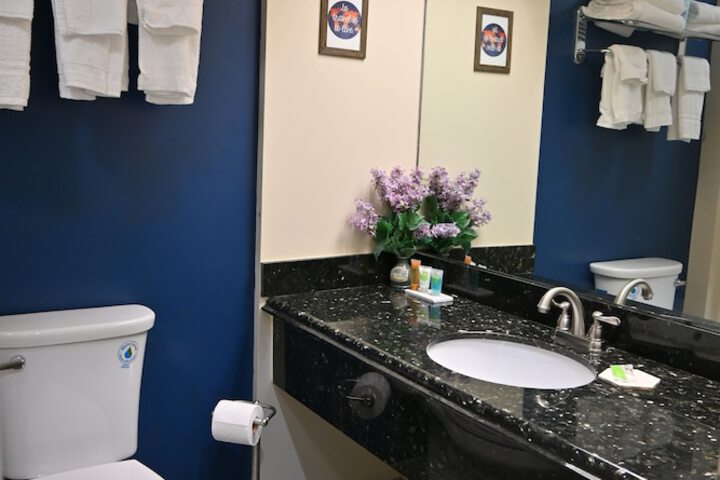 Room 63 of 103
