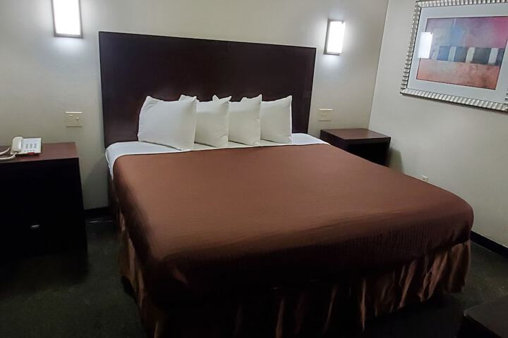 Room 26 of 34