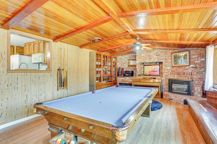 Burney Cottage w / Game Room: Walk to Town!