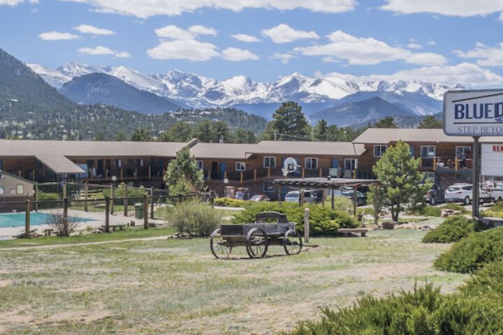 Blue Door Inn