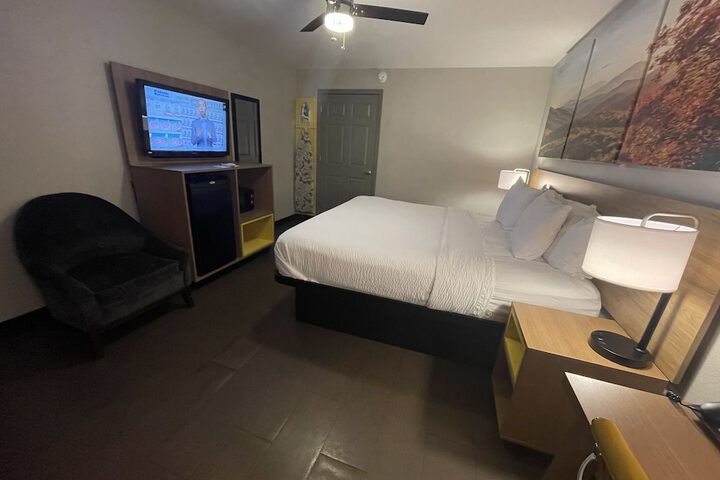 Room 44 of 62