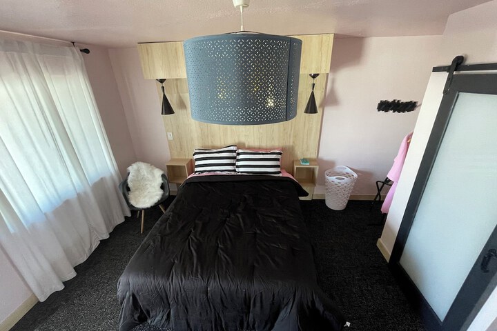 Room 80 of 129
