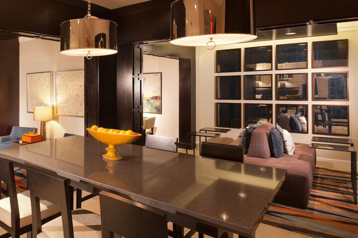 Lounge 79 of 91