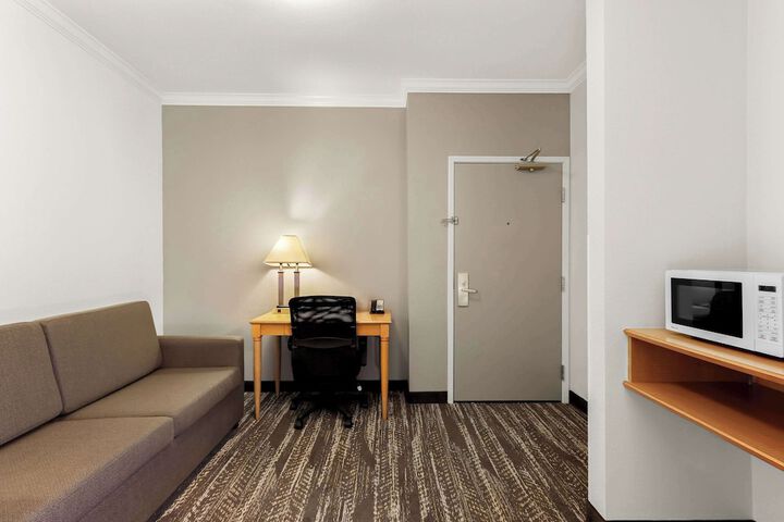 Room 13 of 29