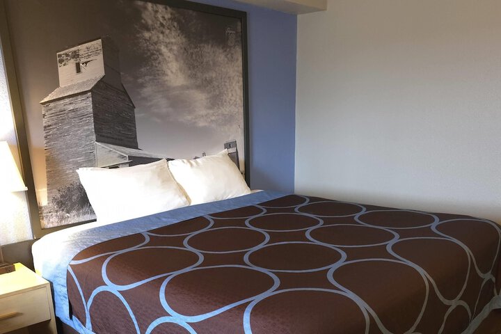 Super 8 by Wyndham Swift Current