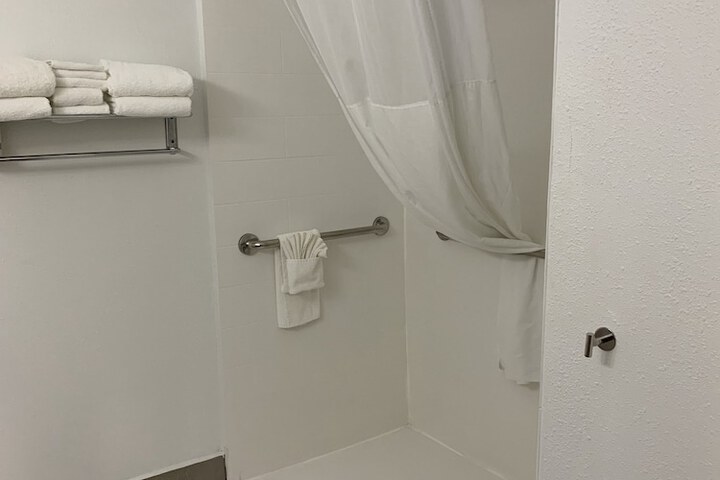 Country Inn & Suites by Radisson Georgetown, KY