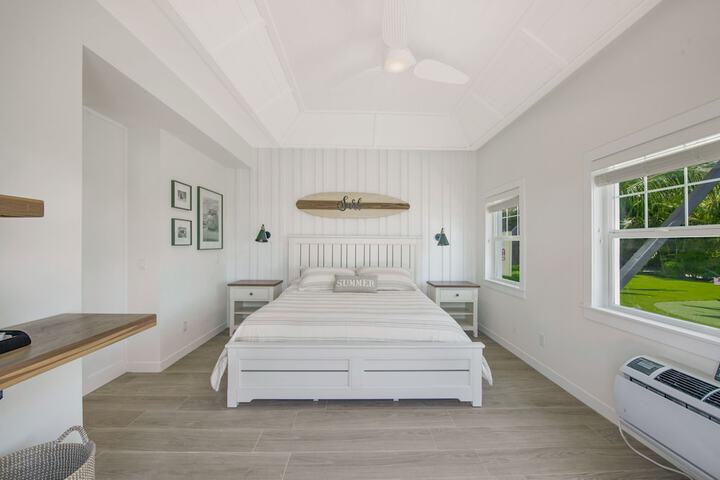 Casey Key Resorts - Beachfront
